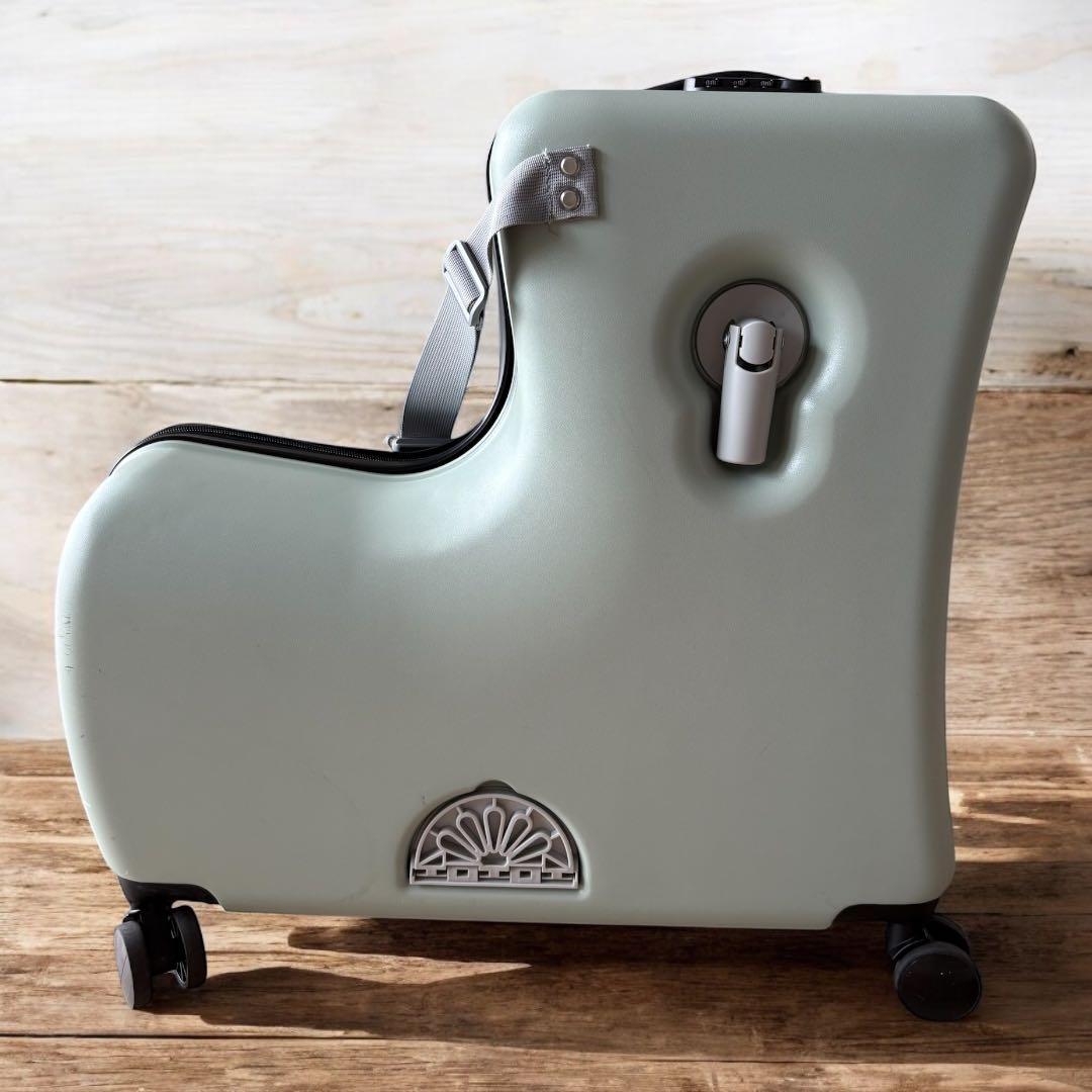 Mサイズ★キッズトラベル 子供が乗れるキャリーケース（くすみグリーン）