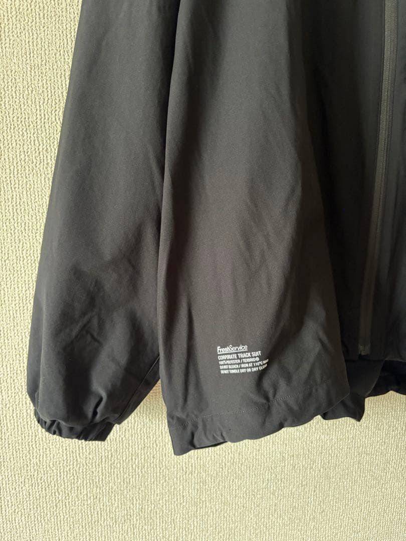 フレッシュサービス　CORPORATE TRACK SUIT