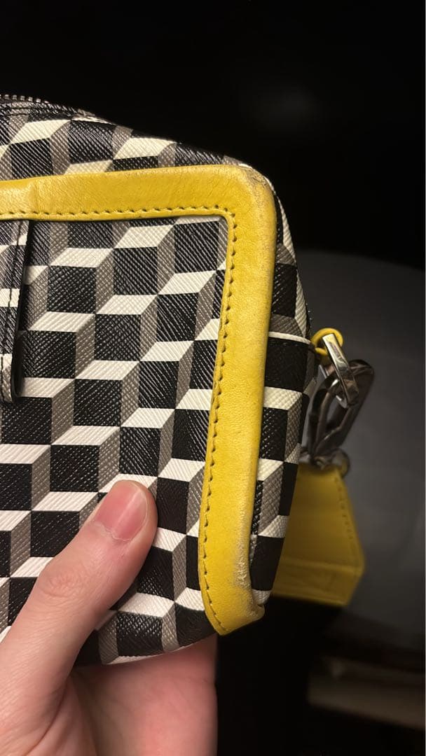 PIERRE HARDY ピエールアルディ　カメラバッグ ショルダー　イエロー