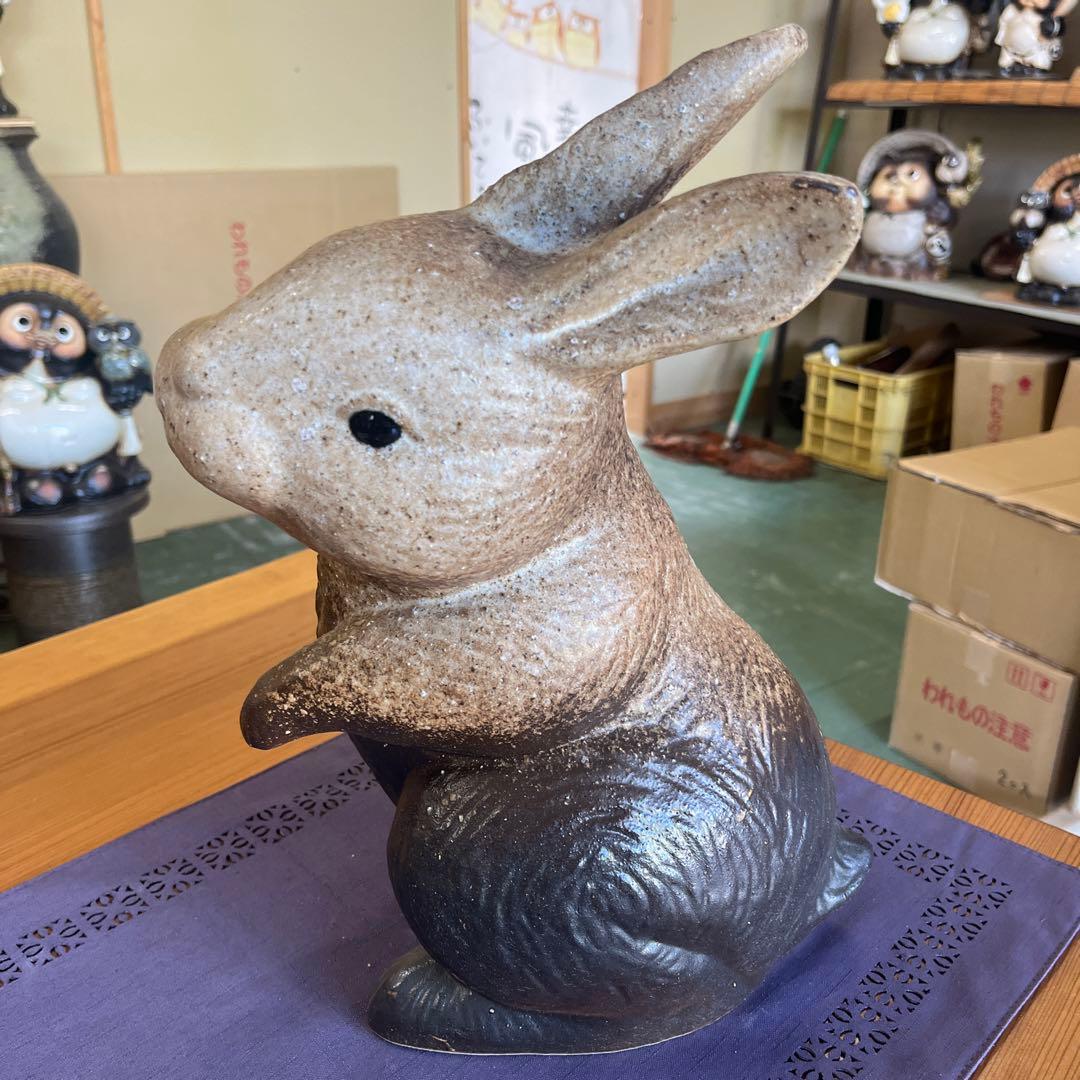 みねちゃん 信楽焼　うさぎ置物　高さ３５cm