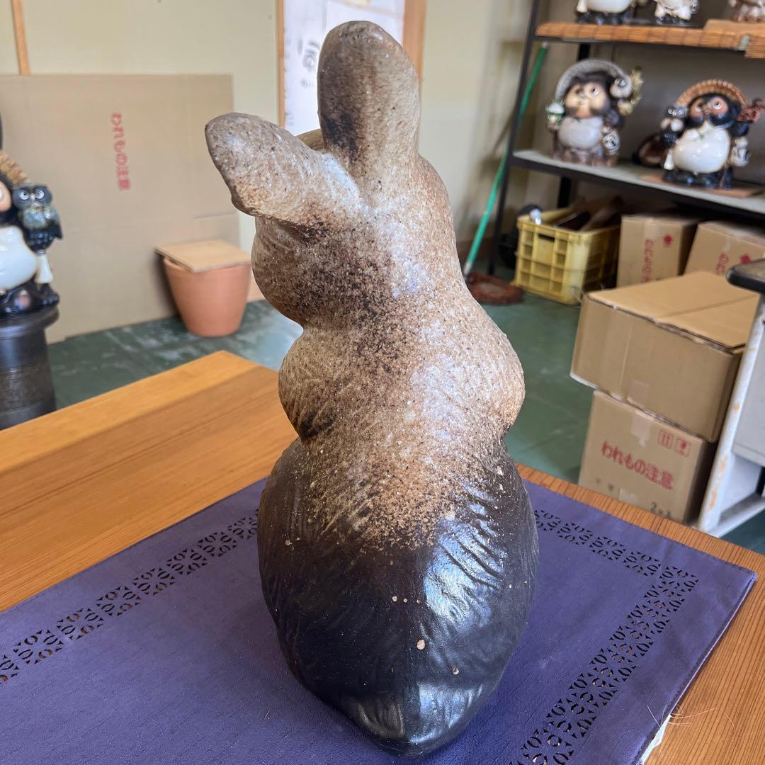 みねちゃん 信楽焼　うさぎ置物　高さ３５cm