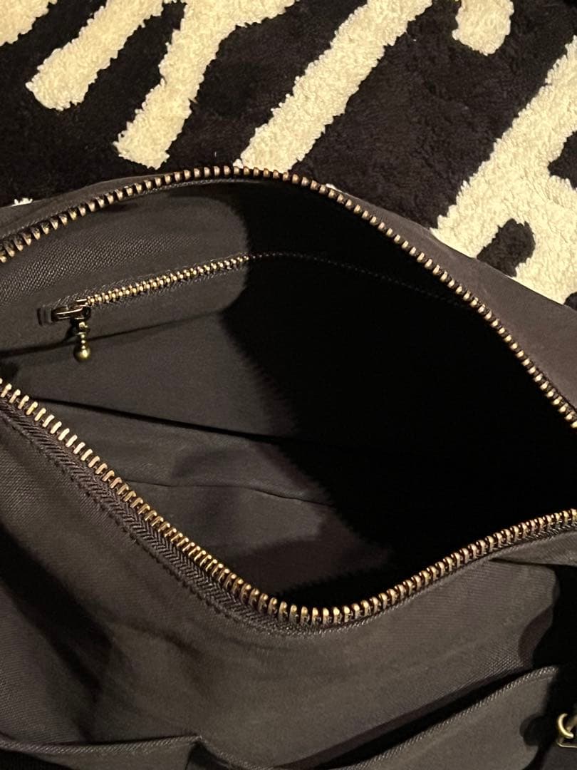 アキ クッシュマン40'sボディバッグ　ニュースペーパー バッグ