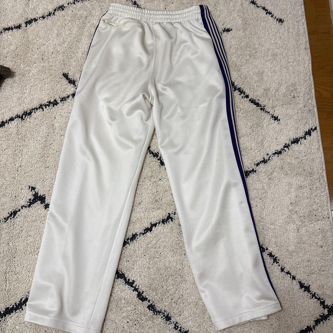 ホワイト トラックパンツ 蝶の刺繍 白紫