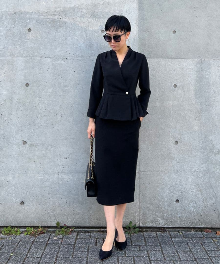 美品JENNEジェンヌ　カシュクールペプラムジャケット黒Mプリーツ　フォーマル