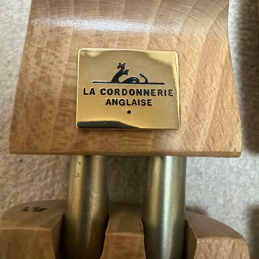 LA CORDONNERIE ANGLAISE 木製シューツリー①