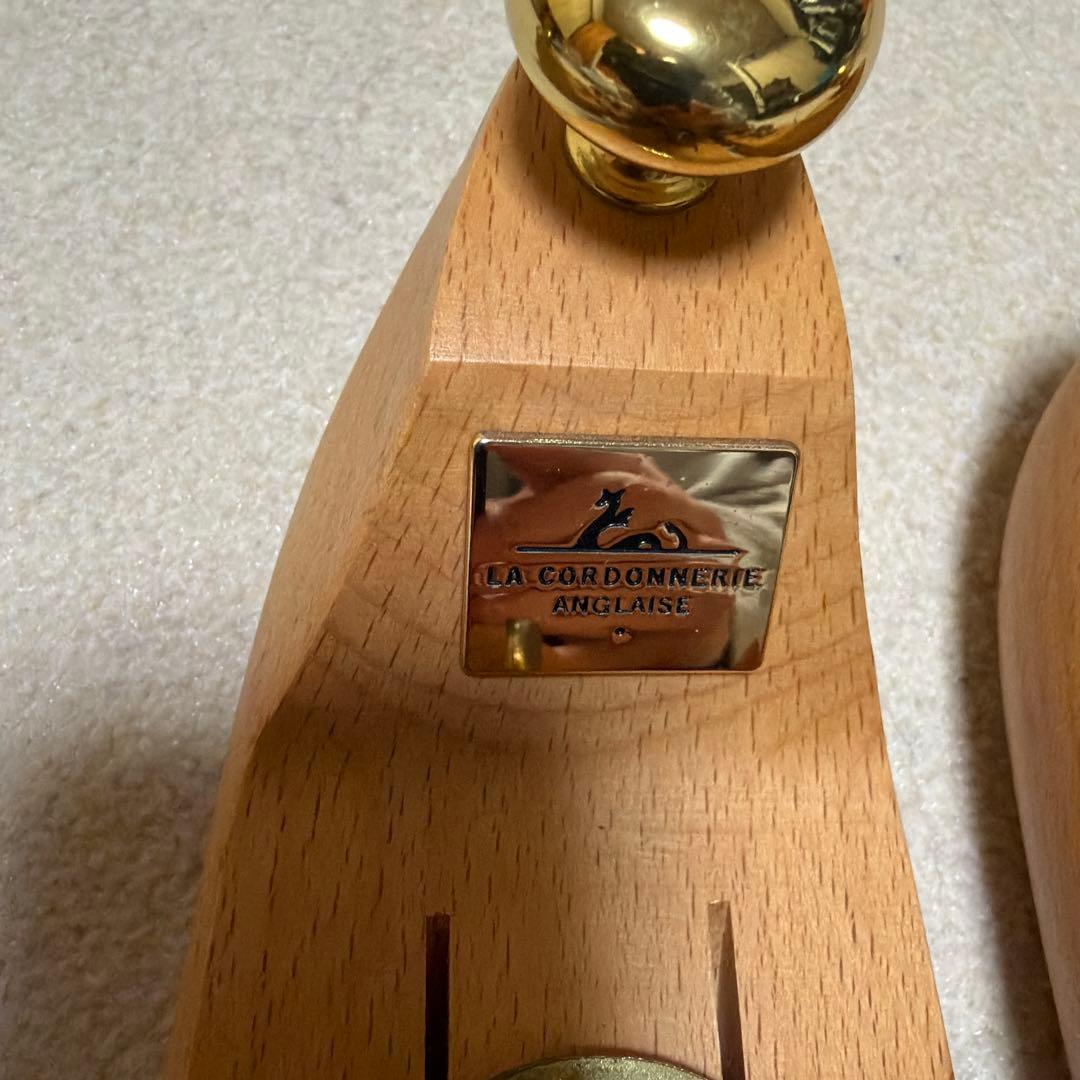 LA CORDONNERIE ANGLAISE 木製シューツリー①