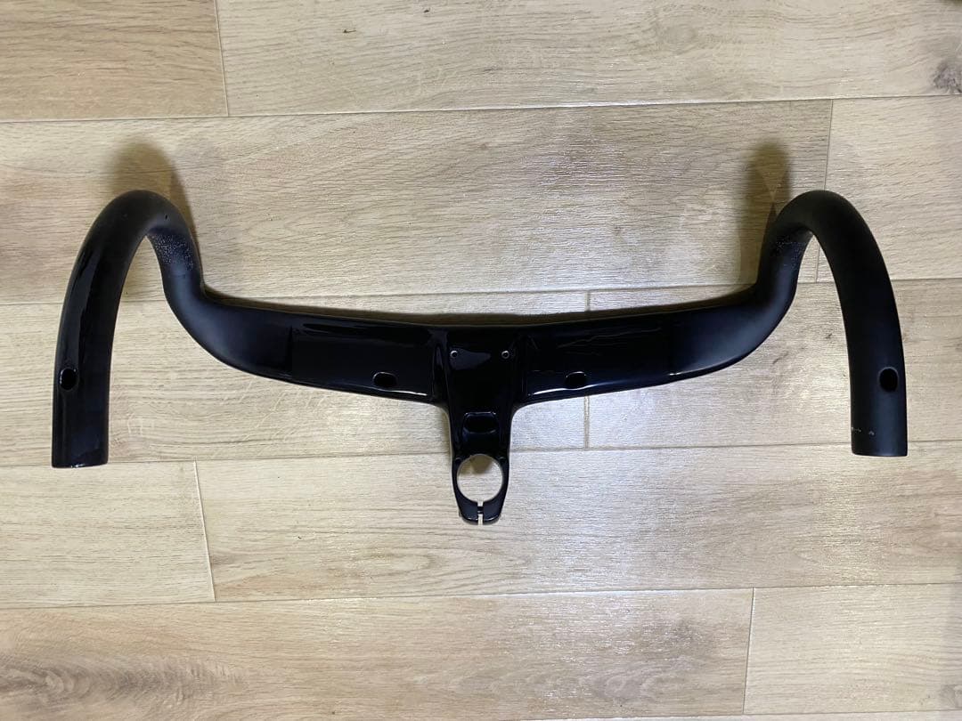 ロードバイク　一体型カーボンハンドル　コックピット