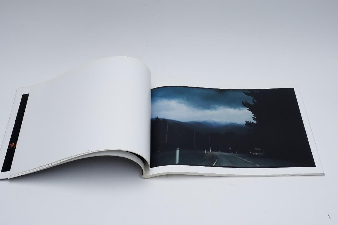 アート・デザイン・音楽 Bill Henson : Univ. Salamanca Exhibition