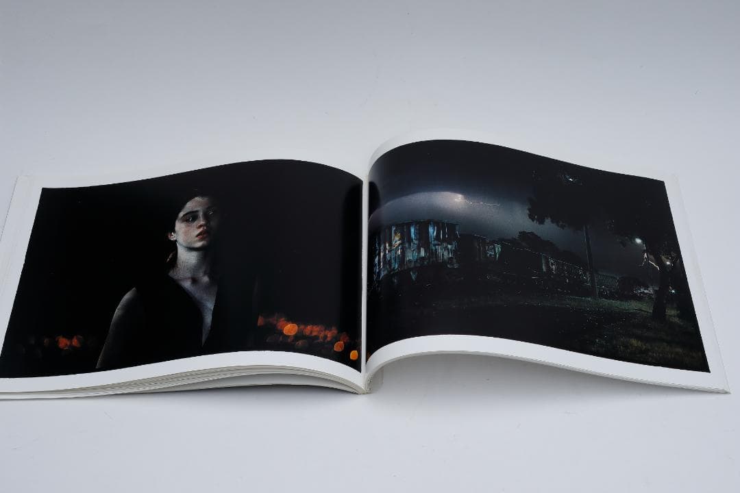 アート・デザイン・音楽 Bill Henson : Univ. Salamanca Exhibition