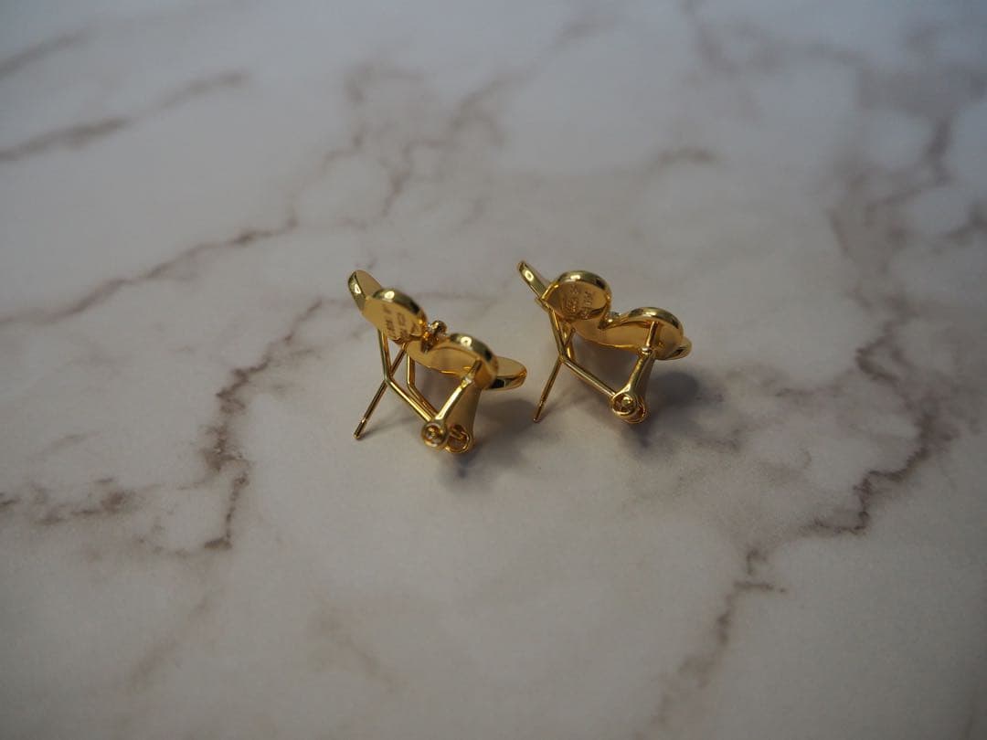 フラワーピアス　三つ葉　クローバー　イエローゴールド　YG