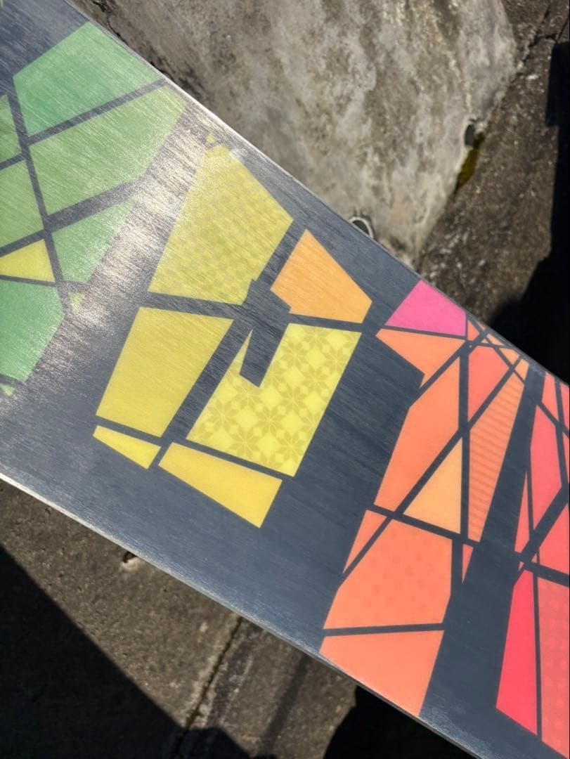 サロモン　スノーボード板