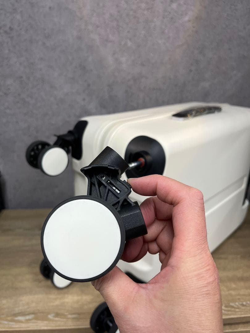 BRIGHTECH Sサイズキャリーケース BRO-18 ストッパーキャスター付