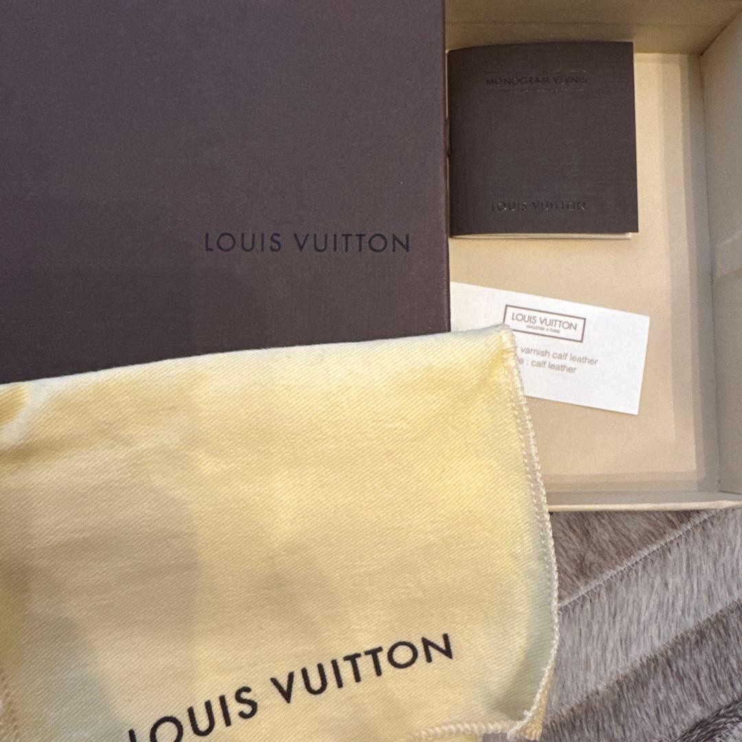 Louis Vuitton ルイヴィトン ヴェルニ コンパクトウォレット