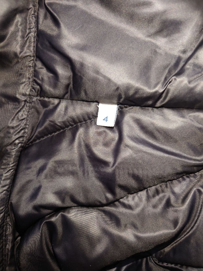 MONCLER ダウンベスト LIANE　サイズ4