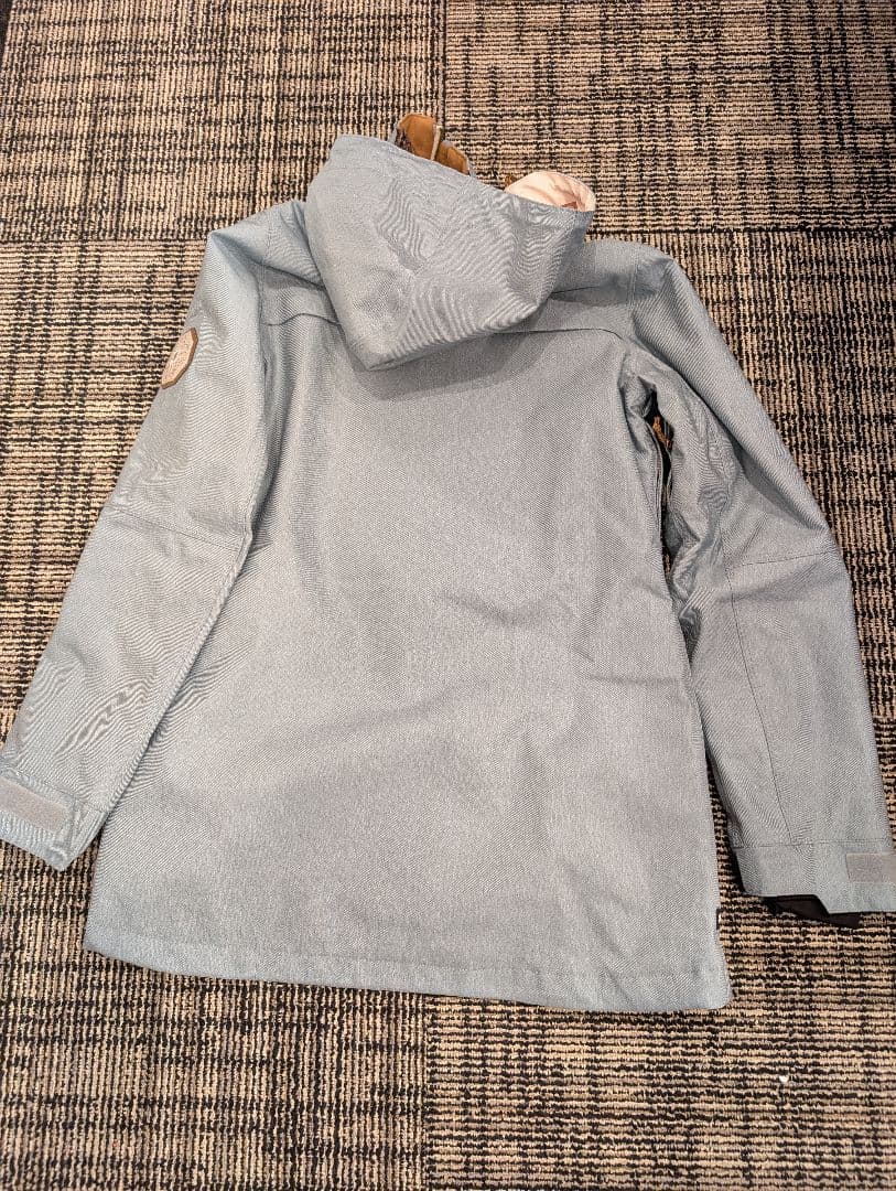 686スノボウェア