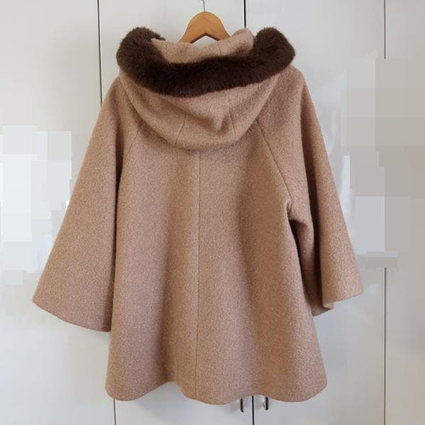 未使用■ローズティアラ■大きいサイズ42■２WAY　ポンチョコート■キャメル■