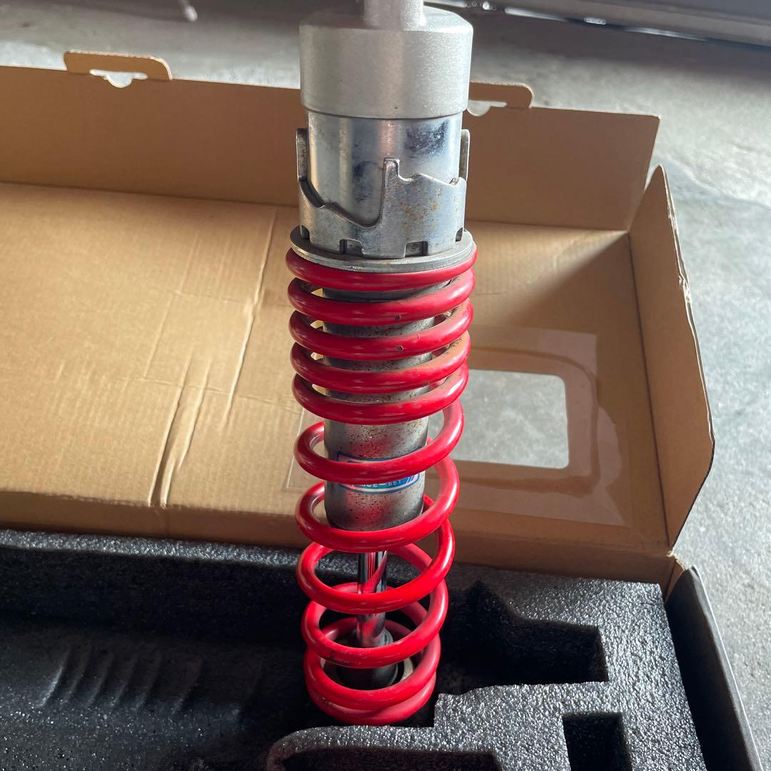 SHOWA ショックアブソーバー 中古