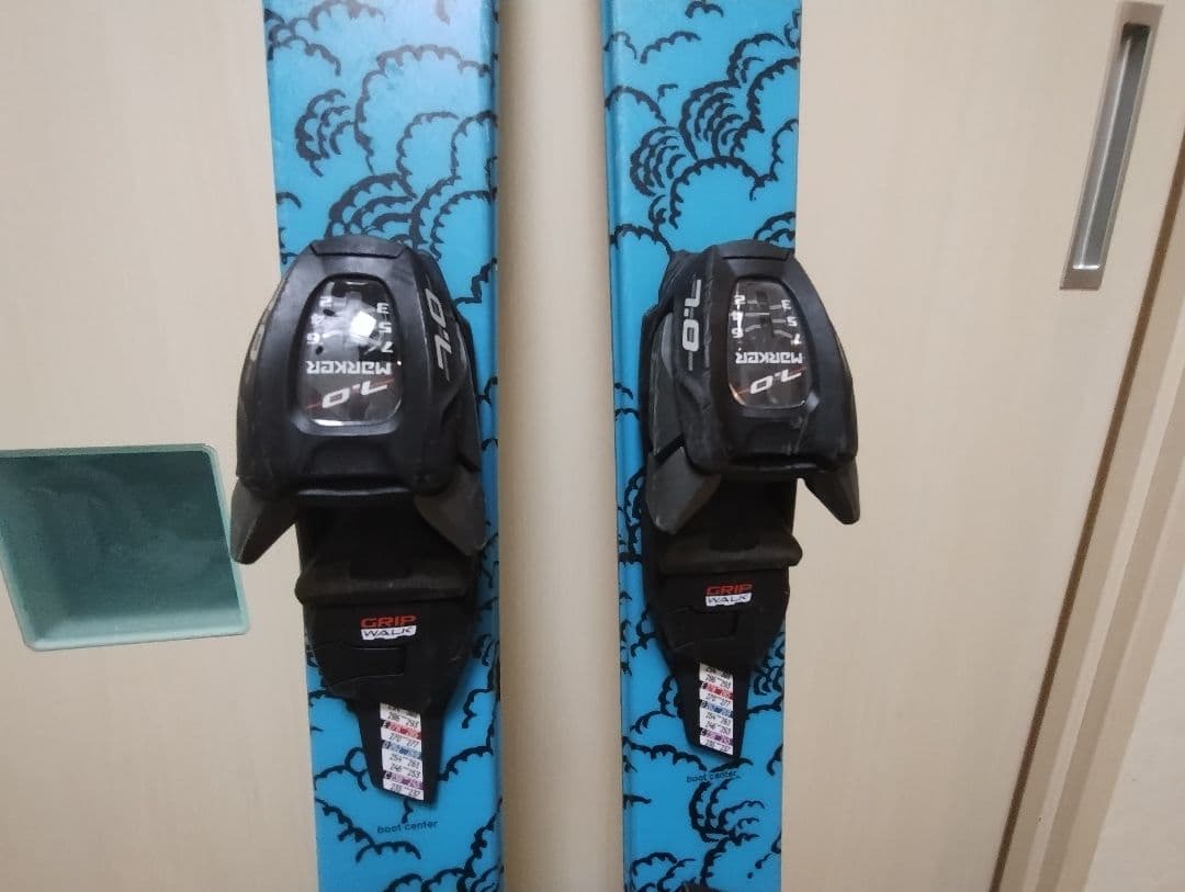 Völkl Revolt ツインチップスキー 138cm