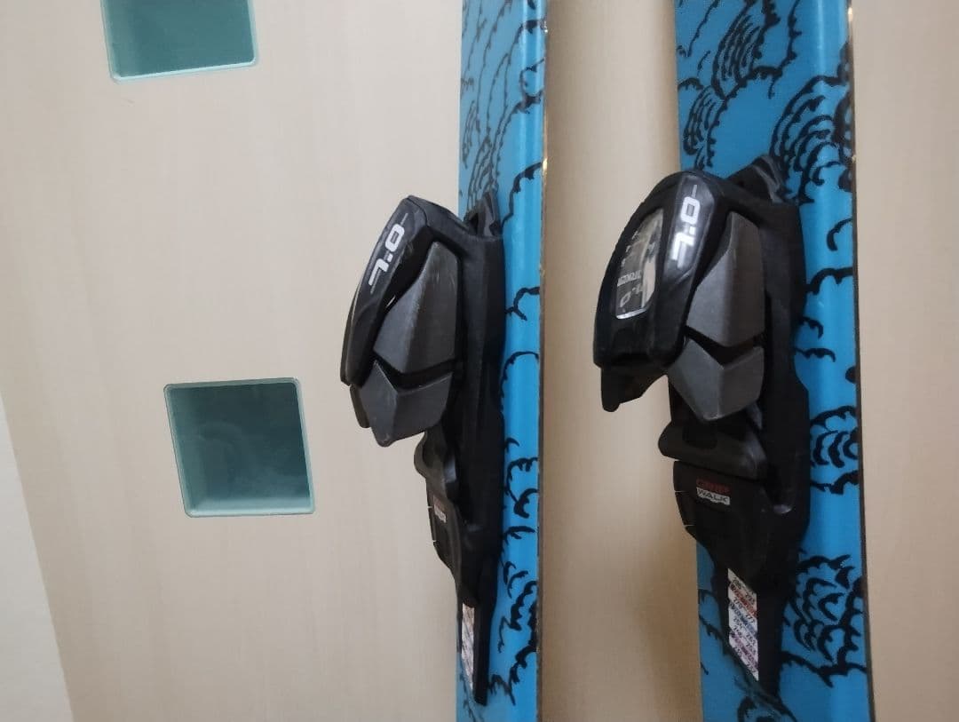 Völkl Revolt ツインチップスキー 138cm