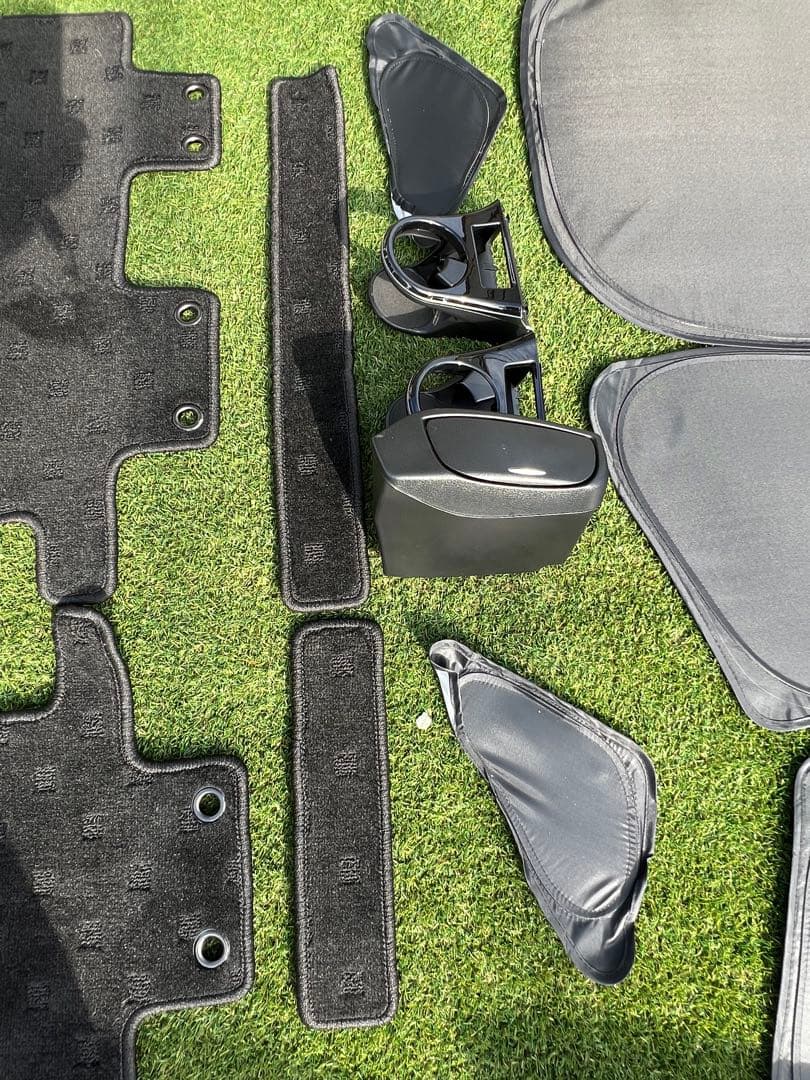 b*s様 80ハリアー内装品セット