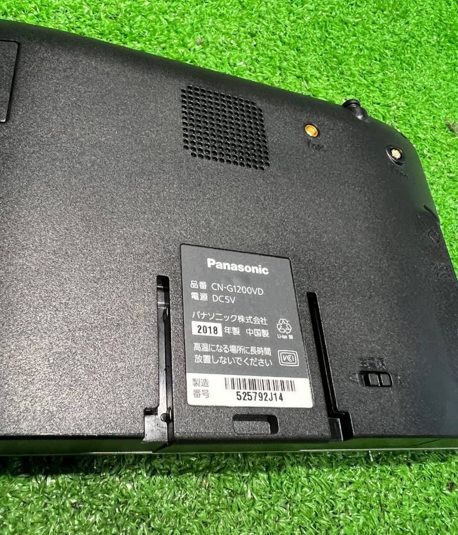 パナソニック CN-G1200VD ポータブルナビ. 地図データ2018年製.