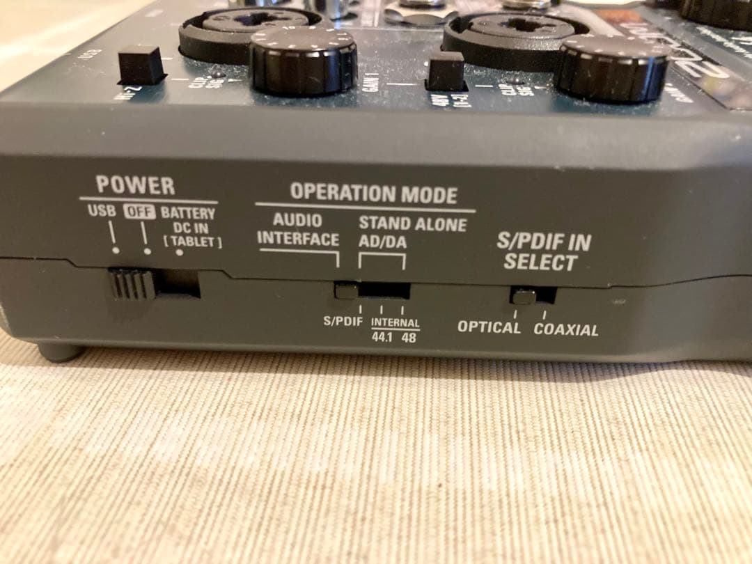 ZOOM U-44 オーディオインターフェイス