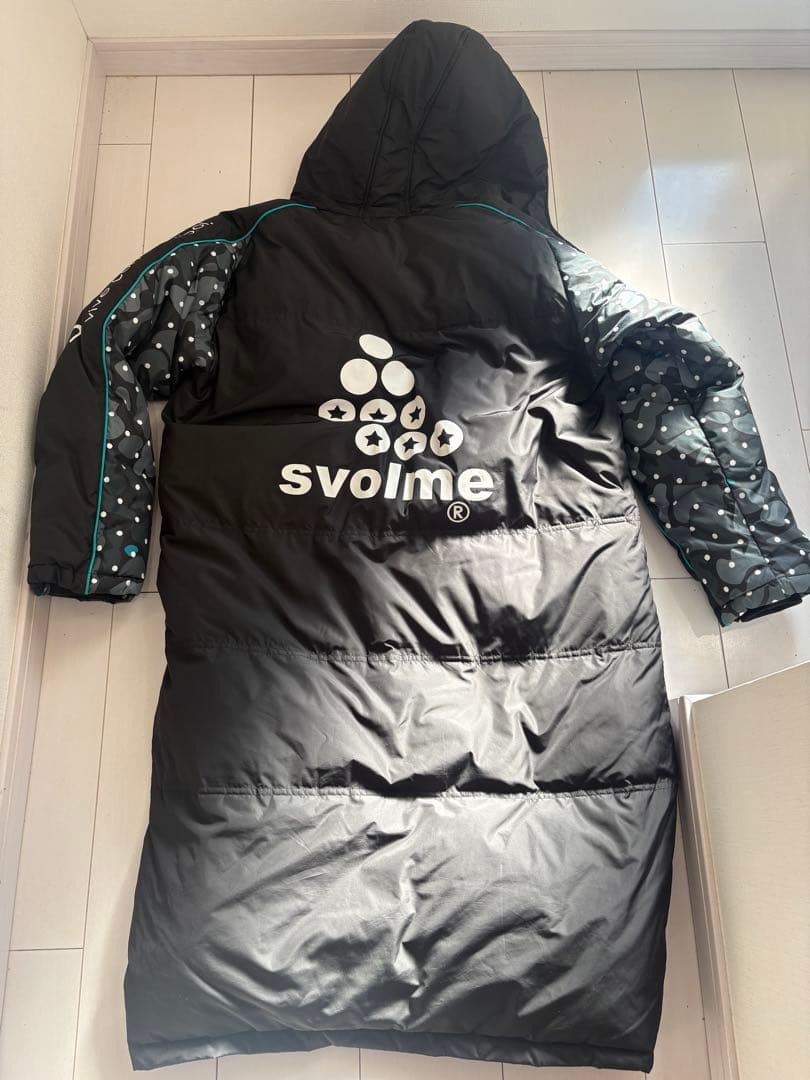 美品　svolme 　スボルメ　ダウン　ベンチコート　黒 ドット柄　M