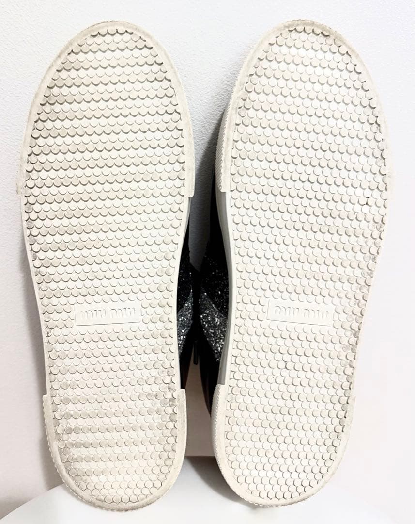 美品 miu miu ミュウミュウ グリッターブラックレザー スニーカー