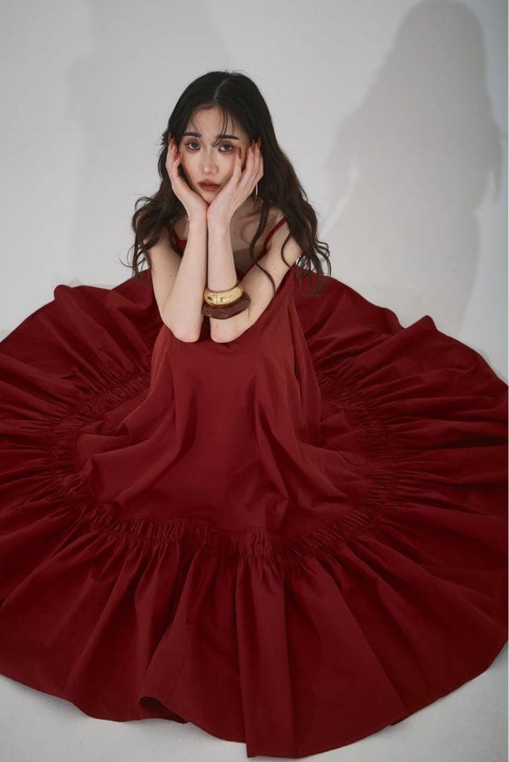 最終✨美品【ANDREA&CO】チュールレイヤードボリュームキャミワンピース 赤