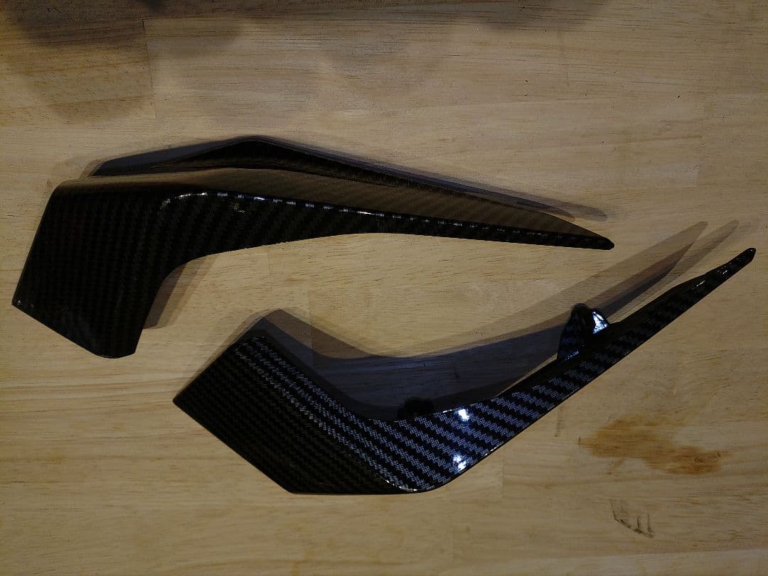 390DUKE(2017) カーボン調カウルセット。来週からバラ売り