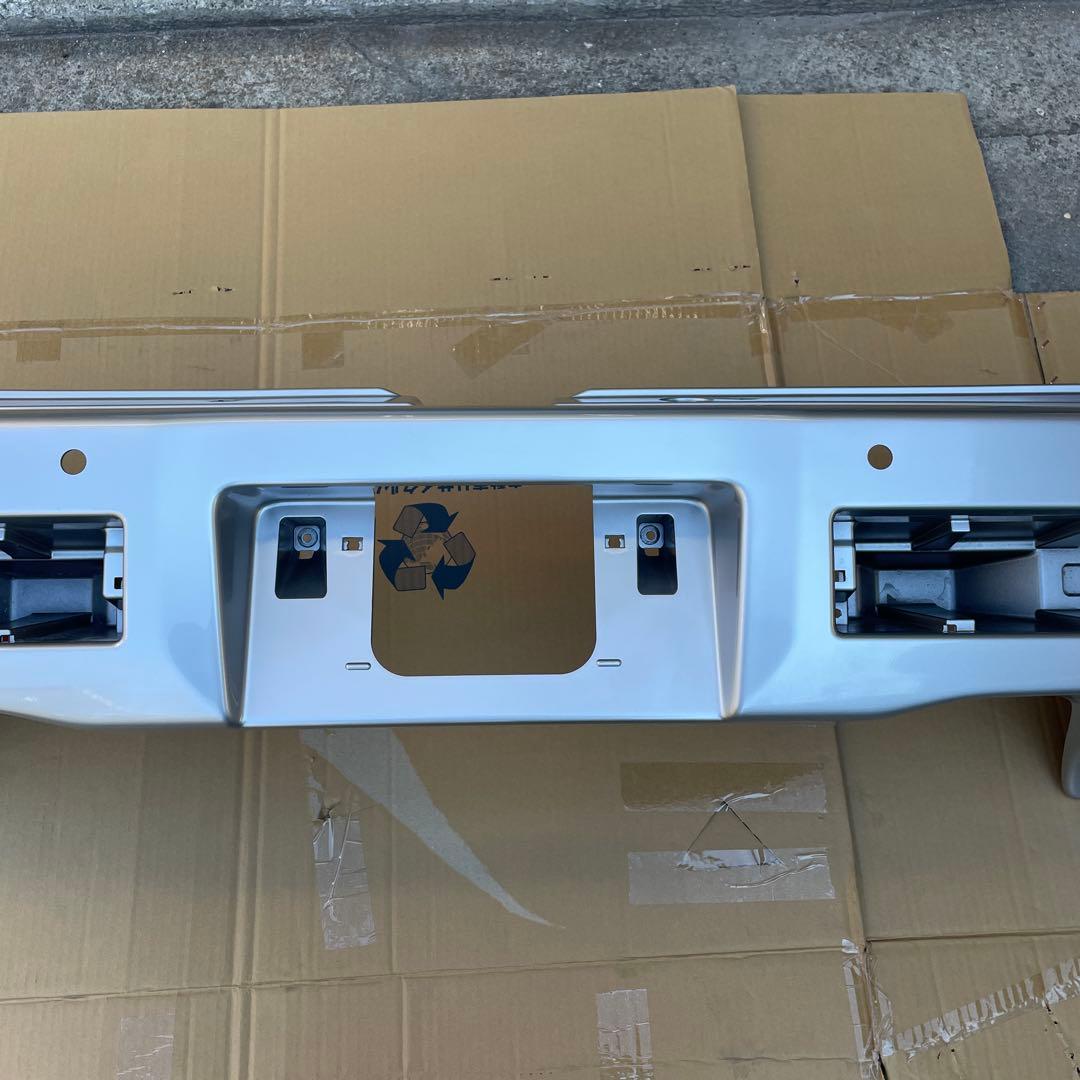 三菱　U69V ミニキャブ　EV リアバンパー