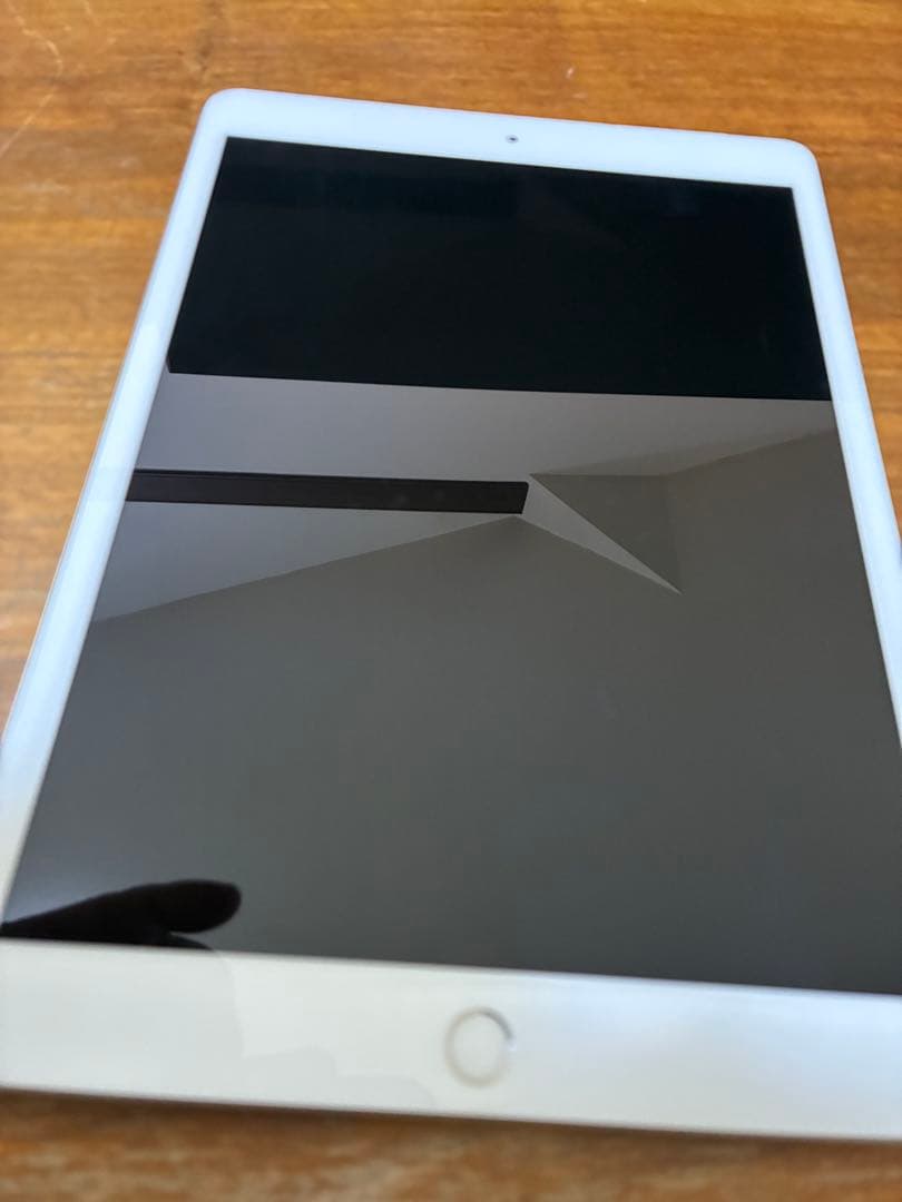 iPad 第8世代 WiFi+Celluler 32GB 動作確認済　シルバー