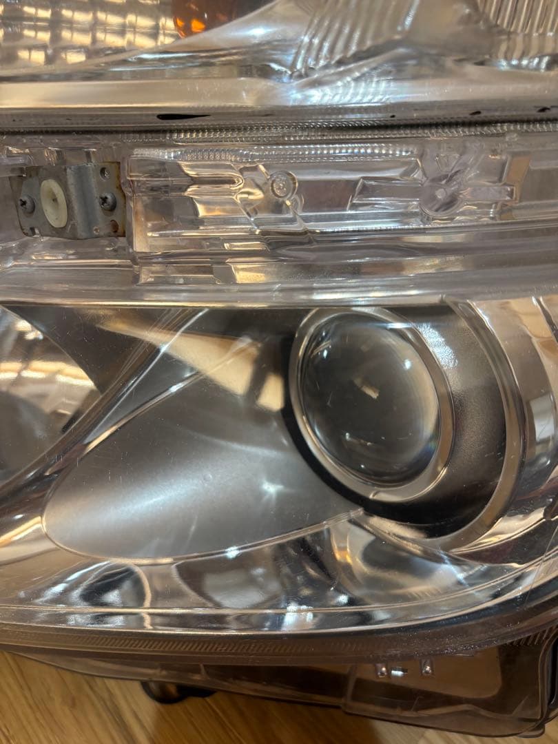 日産　エルグランド　E52前期左右ヘッドライト　HID純正AFS用　KOITO