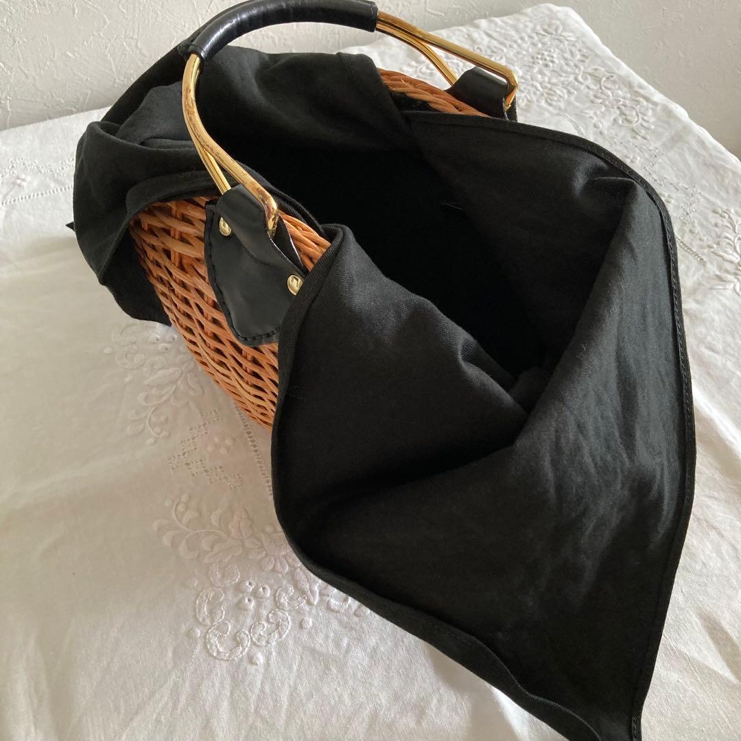 ヴィオラドーロ　ファー付きラタンカゴバッグ　フォックスファー