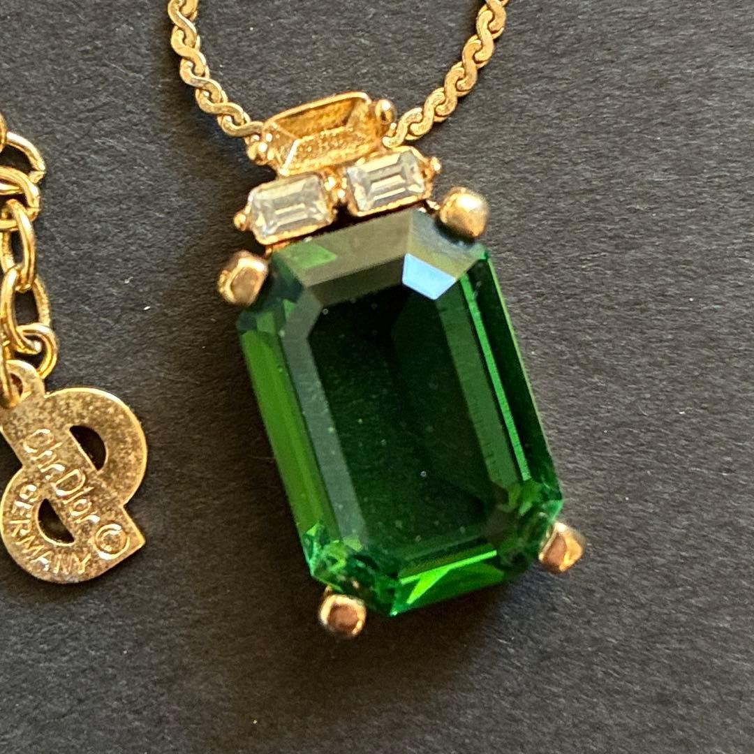 Dior エメラルドカット ネックレス ※石取れ有り