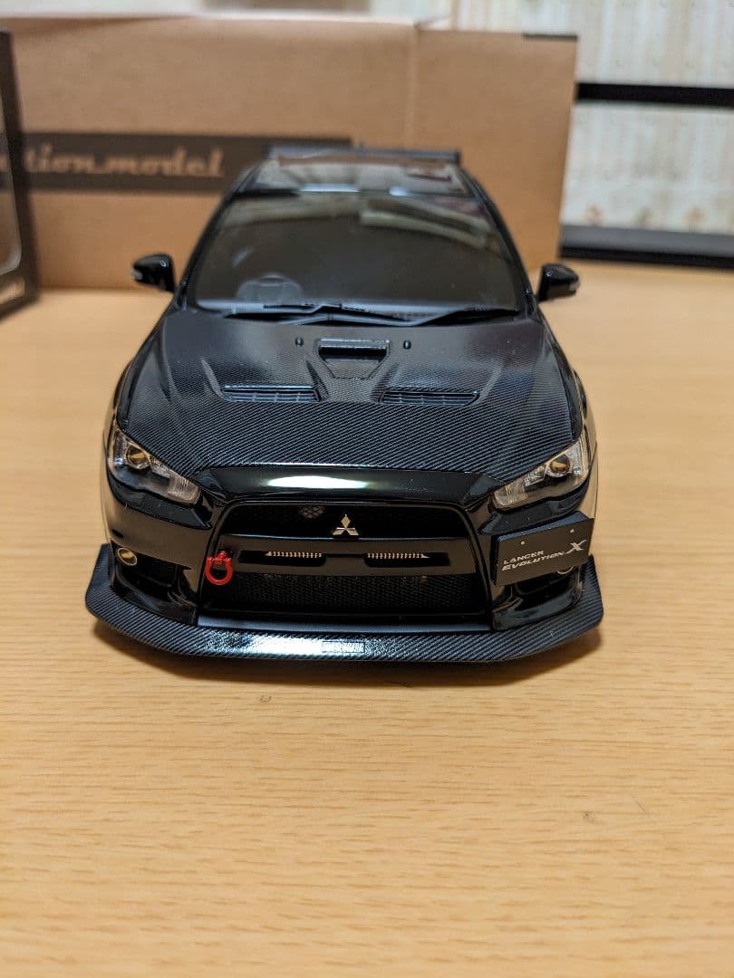 イグニッションモデル1/18　三菱 ランサーエボリューションX(CZ4A)