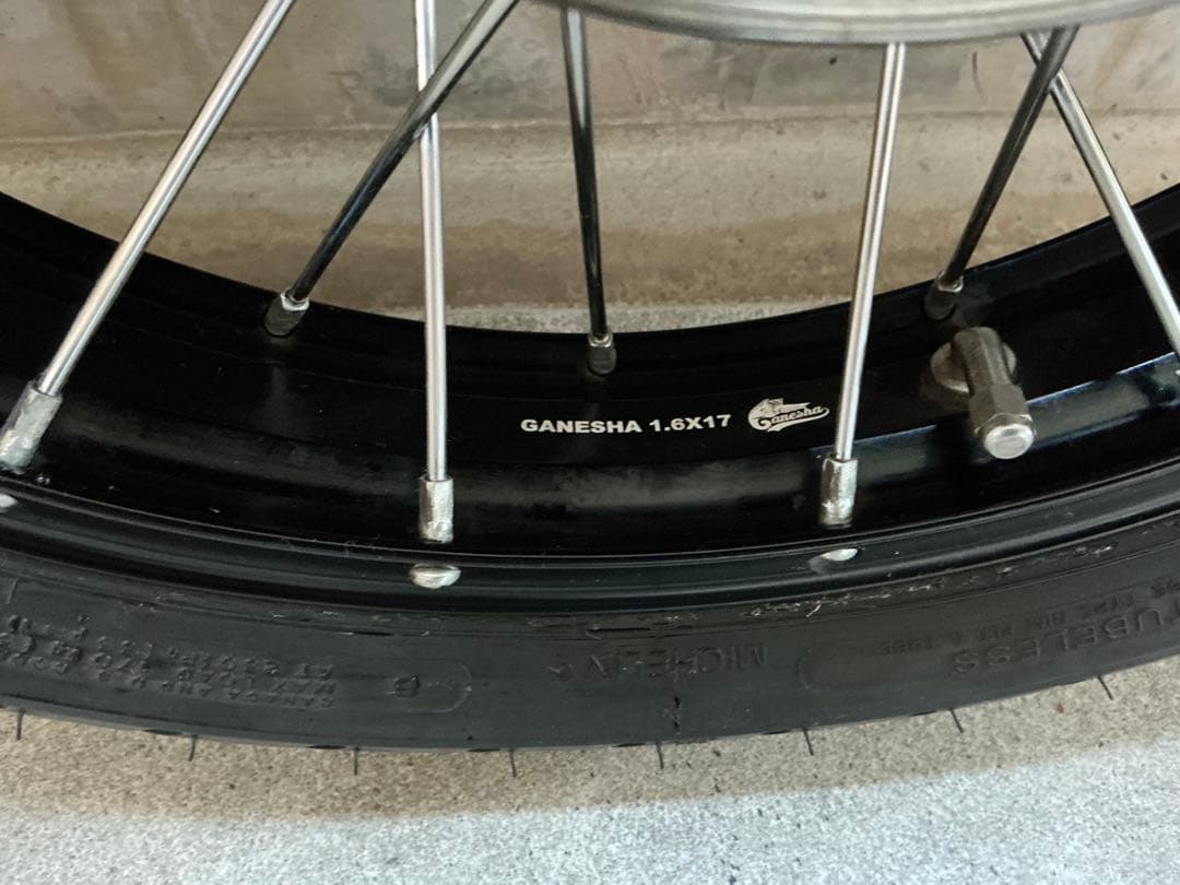 CT125ハンターカブ用GANESHAチューブレスホイールタイヤセット