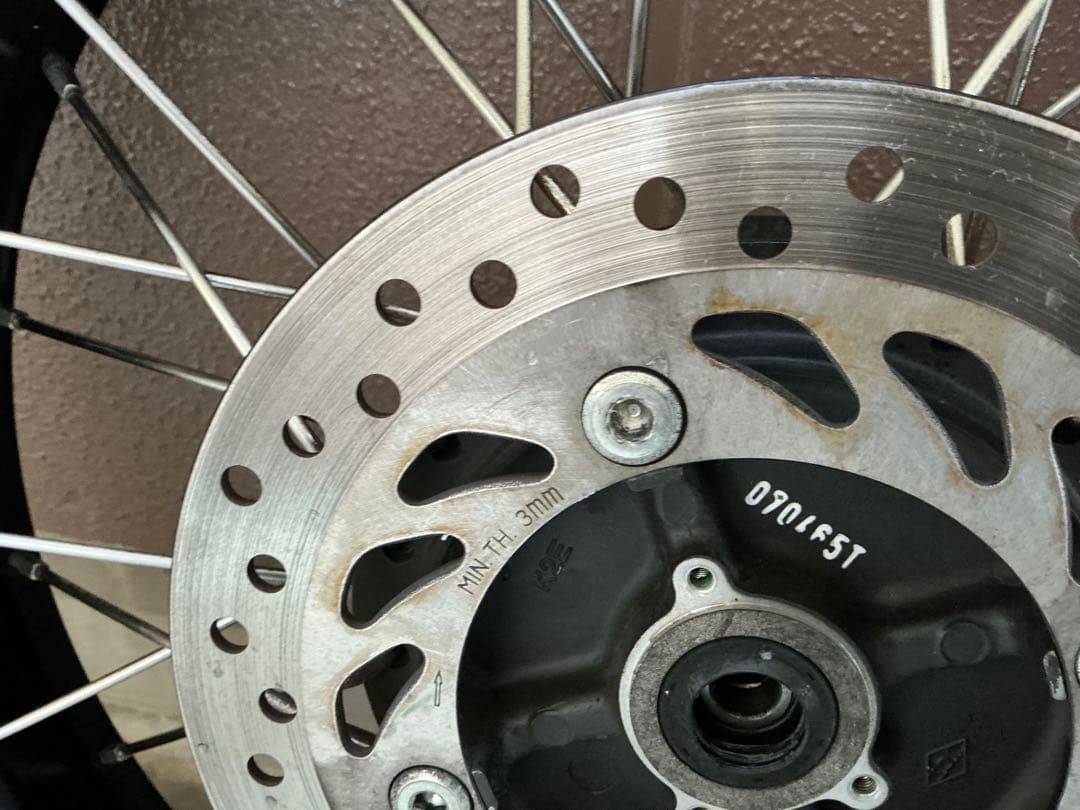 CT125ハンターカブ用GANESHAチューブレスホイールタイヤセット