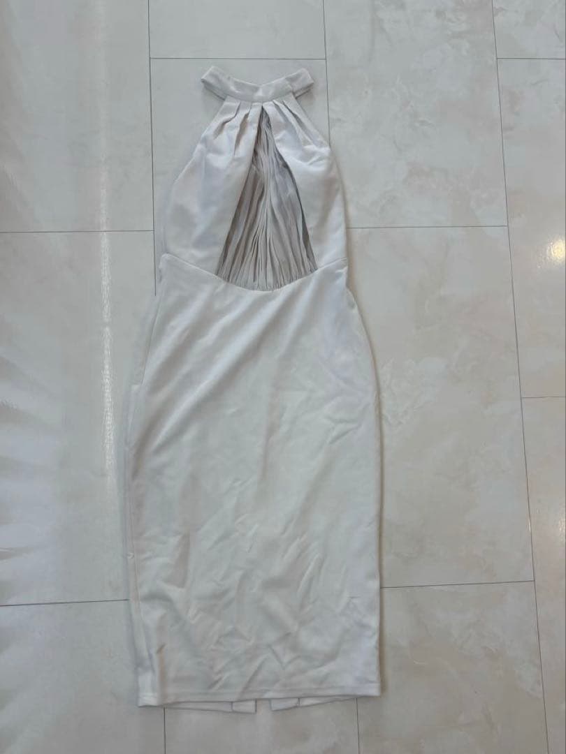 Veautt サテンドレス　白　XSサイズ