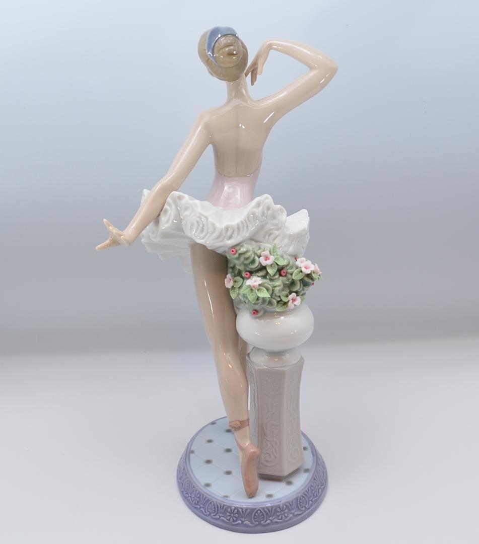 存在感のあるバレリーナ　＃6323　★リヤドロ　スペイン　ポーセリン　絶版・箱付