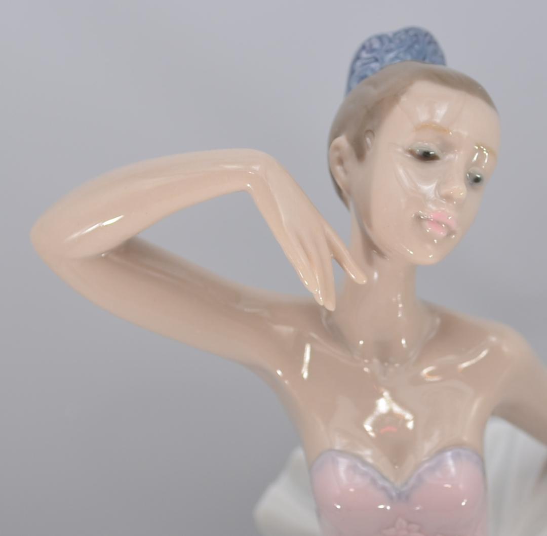 存在感のあるバレリーナ　＃6323　★リヤドロ　スペイン　ポーセリン　絶版・箱付