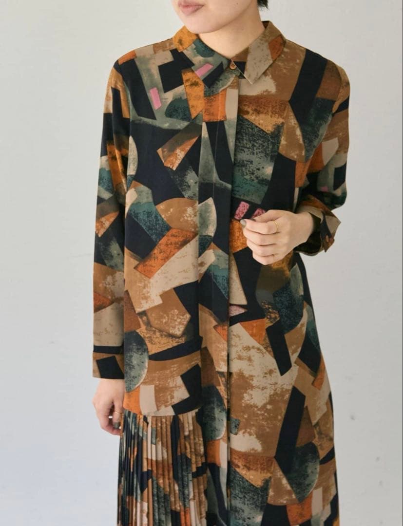 ear PAPILLONNER(イア パピヨネ) 襟付きプリーツワンピ