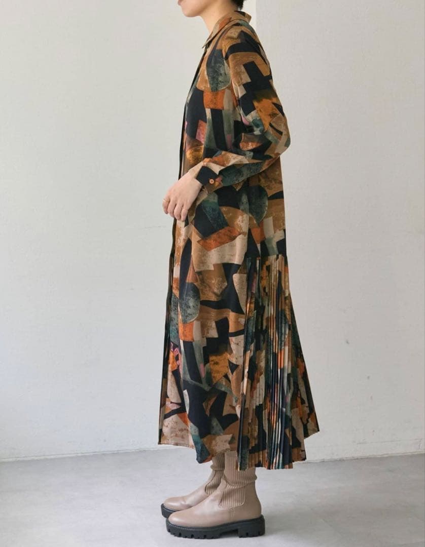 ear PAPILLONNER(イア パピヨネ) 襟付きプリーツワンピ