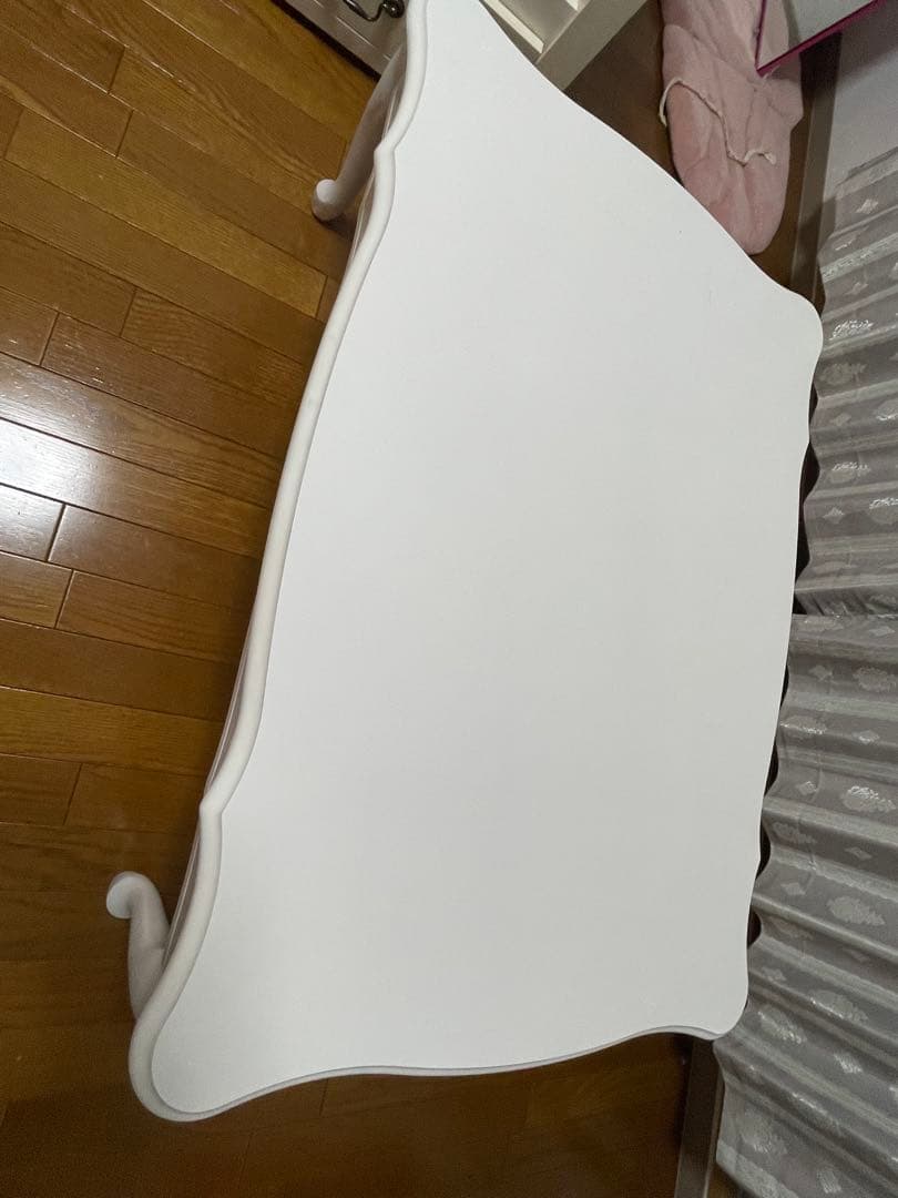 【10月20日頃迄】猫足テーブル 白テーブル 折りたたみ可