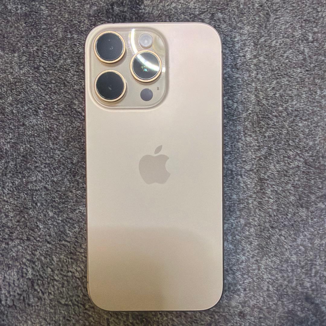 美品　Apple iPhone 16Pro ゴールド 本体　256GB