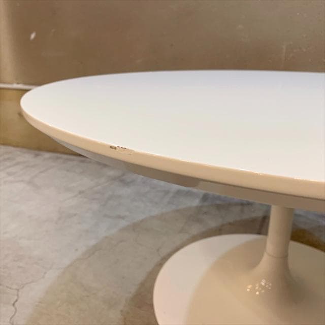 （リプロダクト品）エーロサーリネンのチューリップセンターテーブル