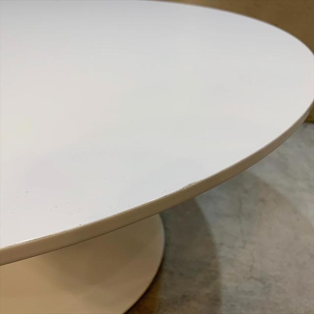 （リプロダクト品）エーロサーリネンのチューリップセンターテーブル