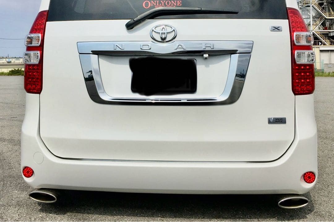 かのん専用ノア70系　ヴォクシー70系　ワンオフマフラー2本出しオーバルマフラー