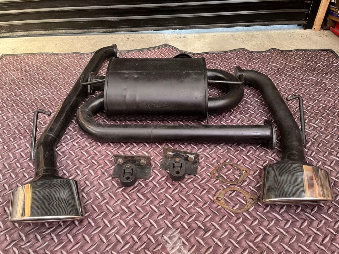 かのん専用ノア70系　ヴォクシー70系　ワンオフマフラー2本出しオーバルマフラー