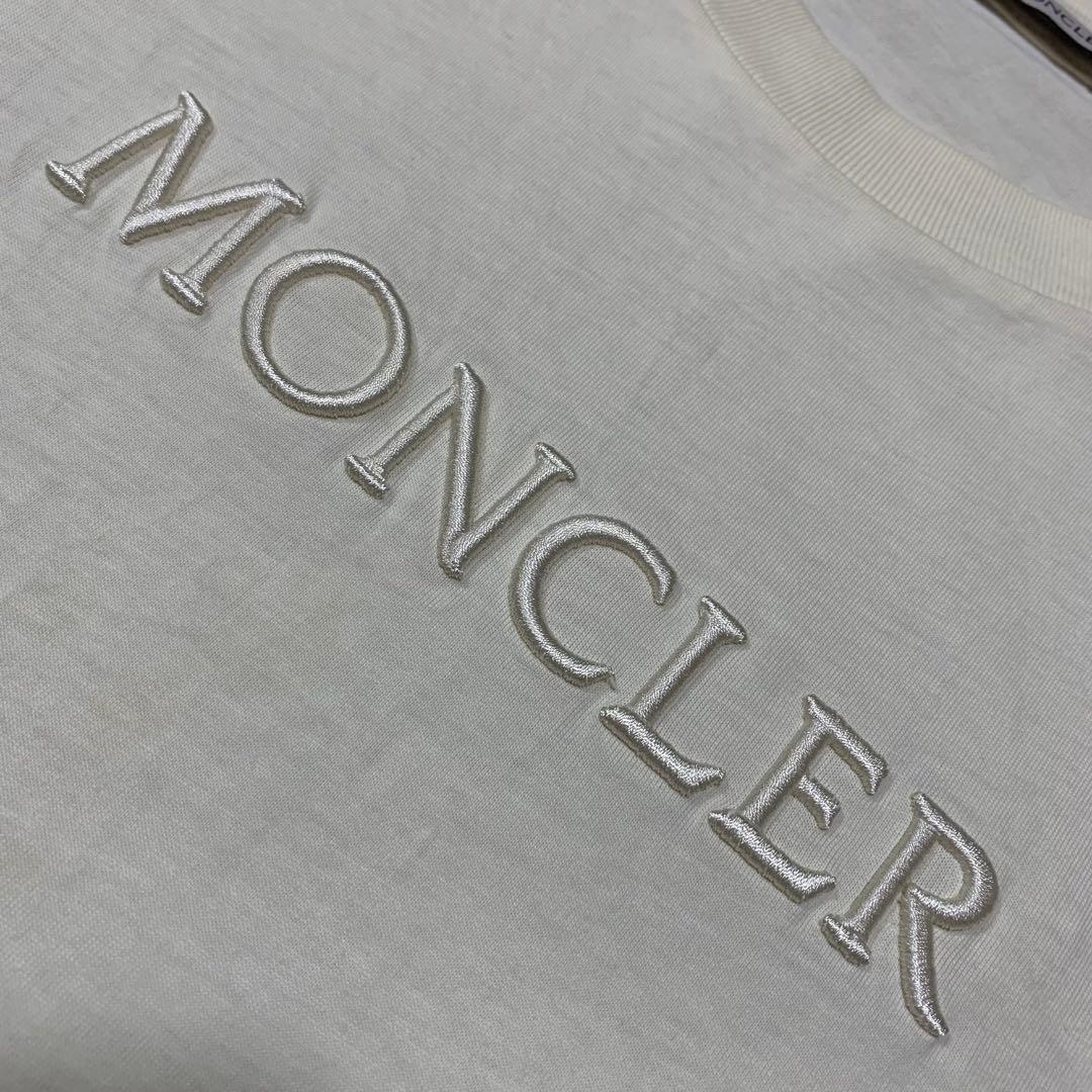 最新新品同様★ MONCLER 2025レディース　刺繍ロゴTシャツ　4S462